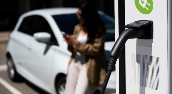 Ponto de carga elétrica para abastecimento de carro
